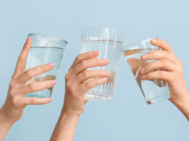 Gambero Rosso - Più costosa del vino, più pura del caffè: ascesa dell’acqua minerale di lusso tra premi, pairing e idrosommelier