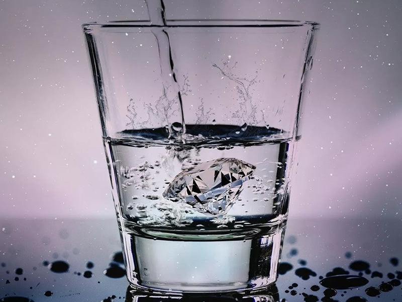 La Repubblica – Naturale o frizzante, ma esosa. Il lusso in un bicchiere d’acqua